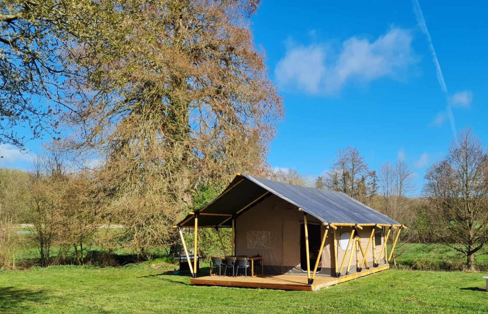 Camping De La Touche Ligueil ภายนอก รูปภาพ