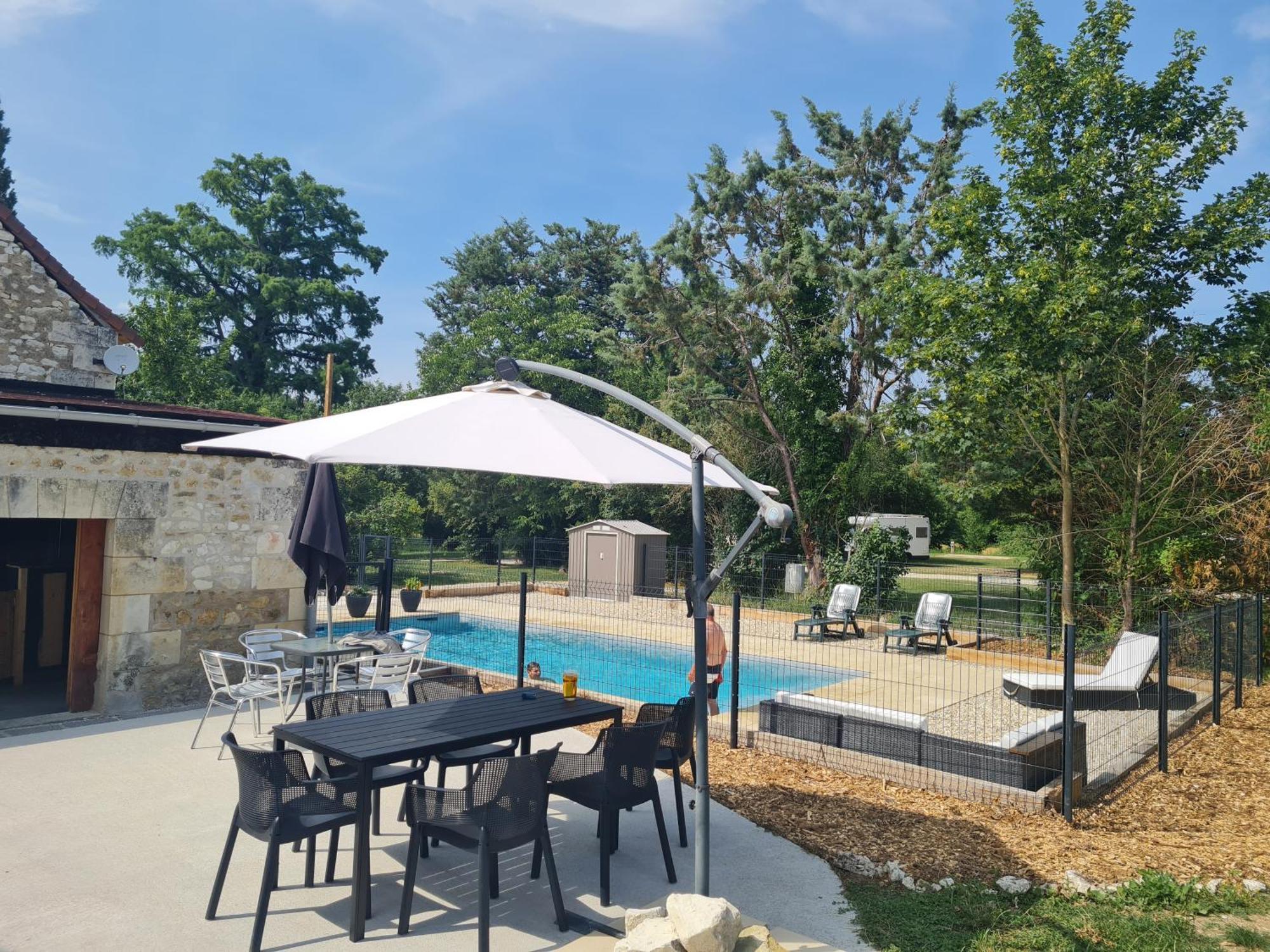 Camping De La Touche Ligueil ภายนอก รูปภาพ