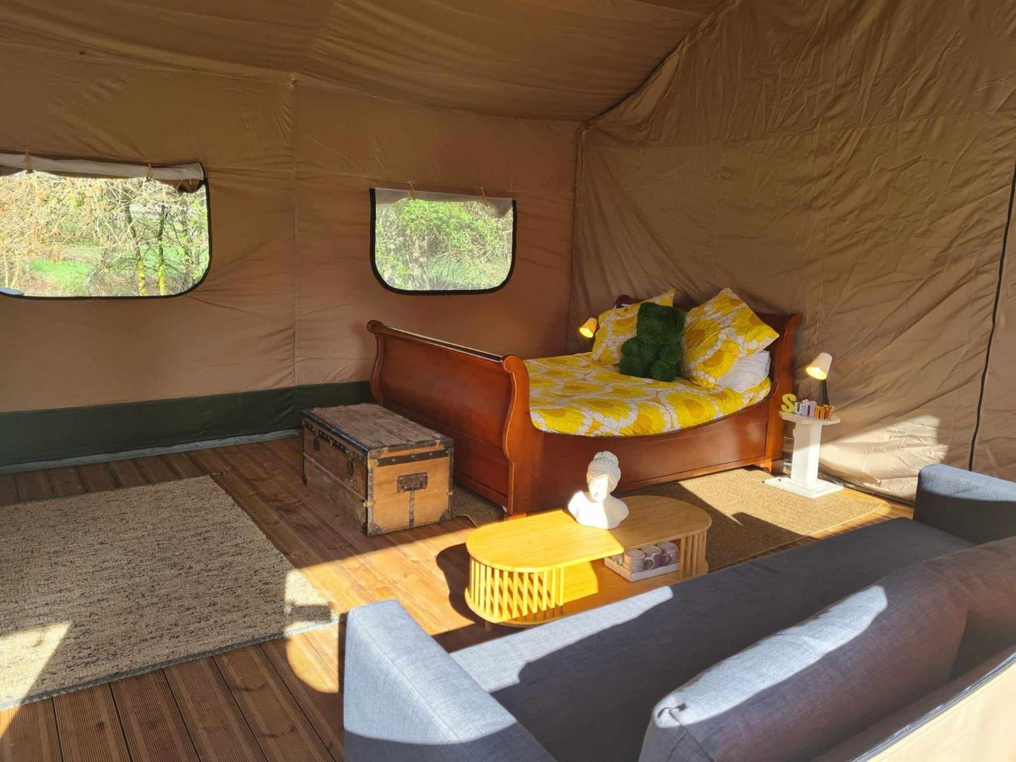 Camping De La Touche Ligueil ภายนอก รูปภาพ