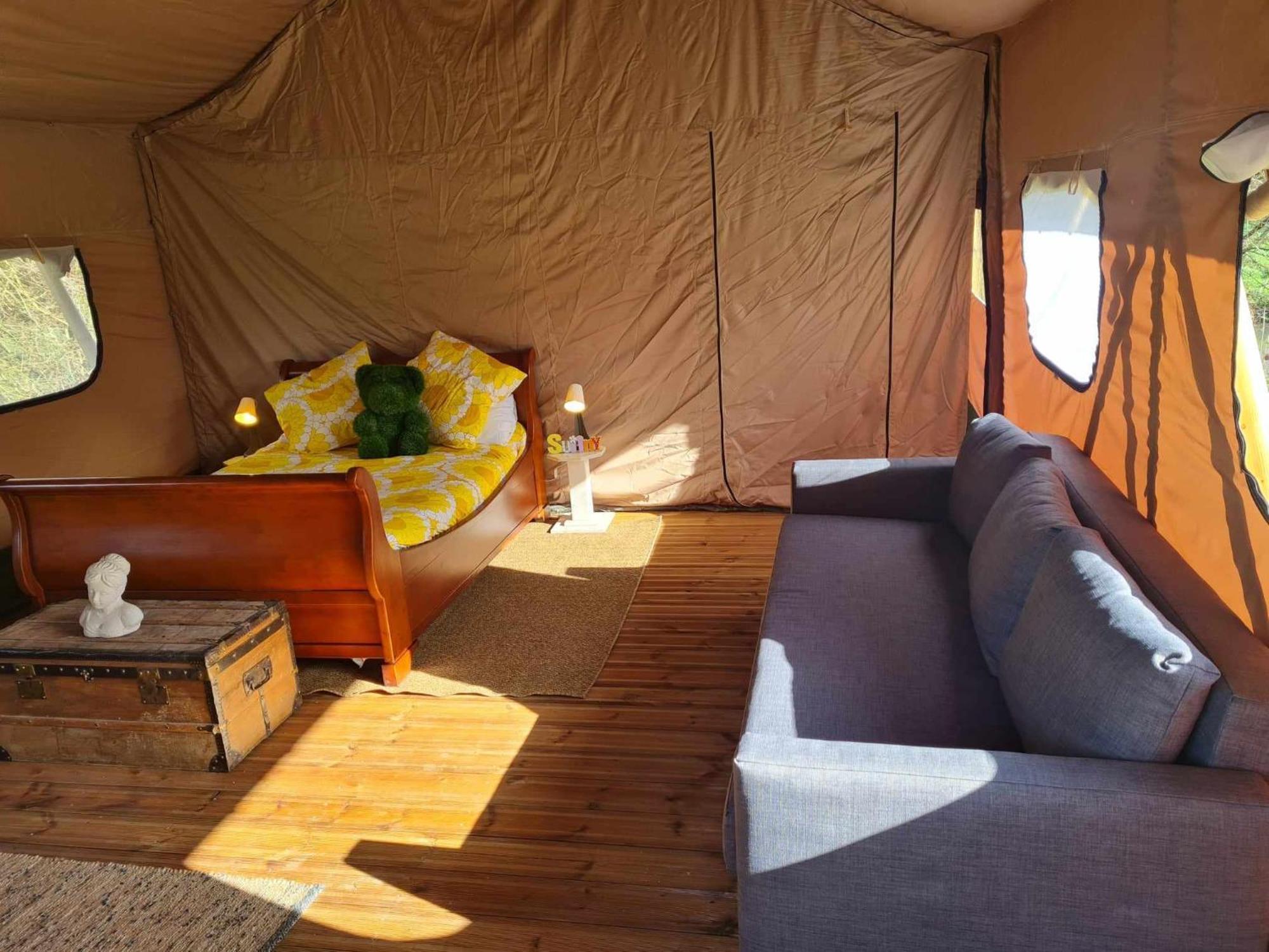 Camping De La Touche Ligueil ภายนอก รูปภาพ