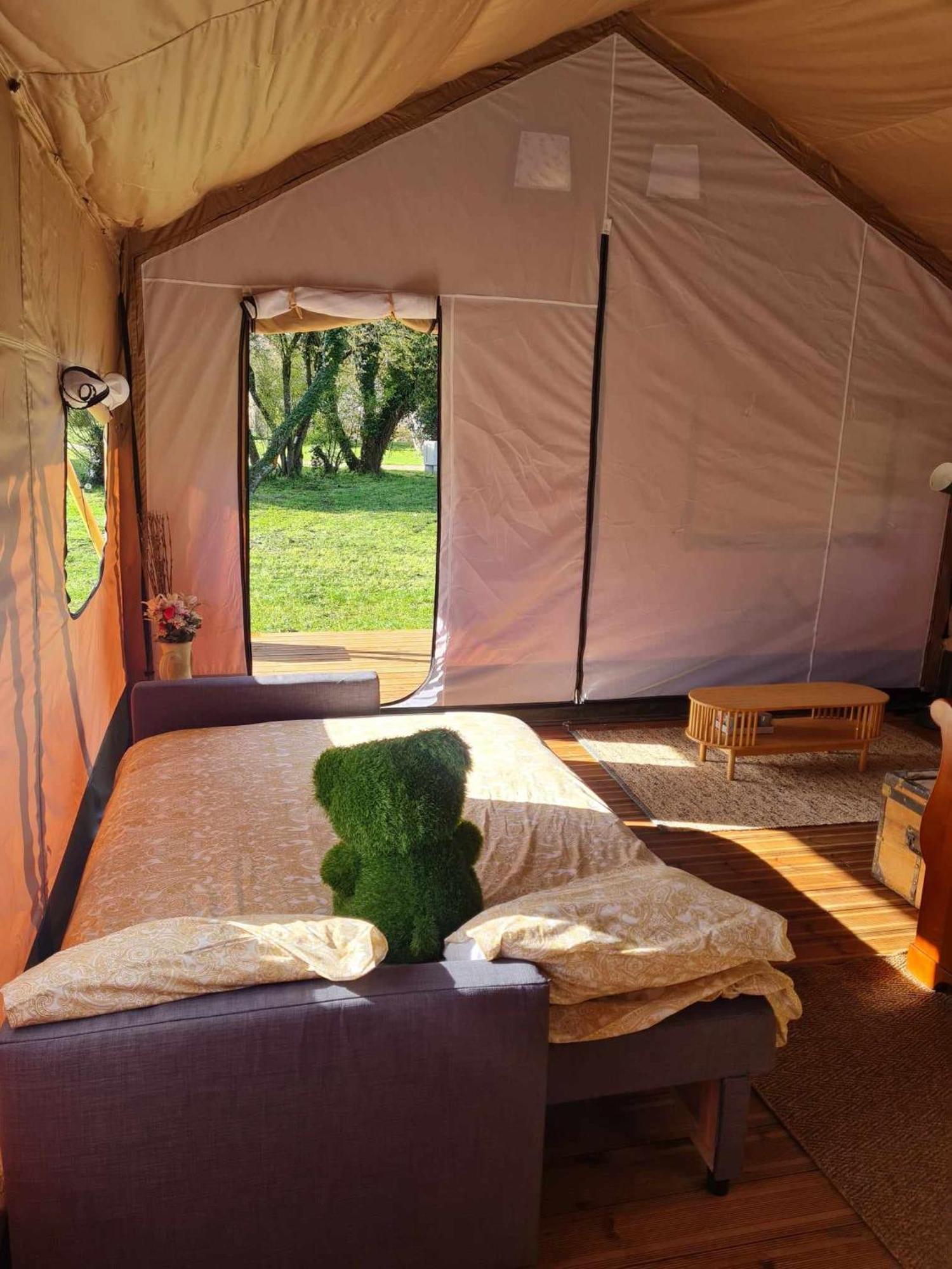 Camping De La Touche Ligueil ภายนอก รูปภาพ